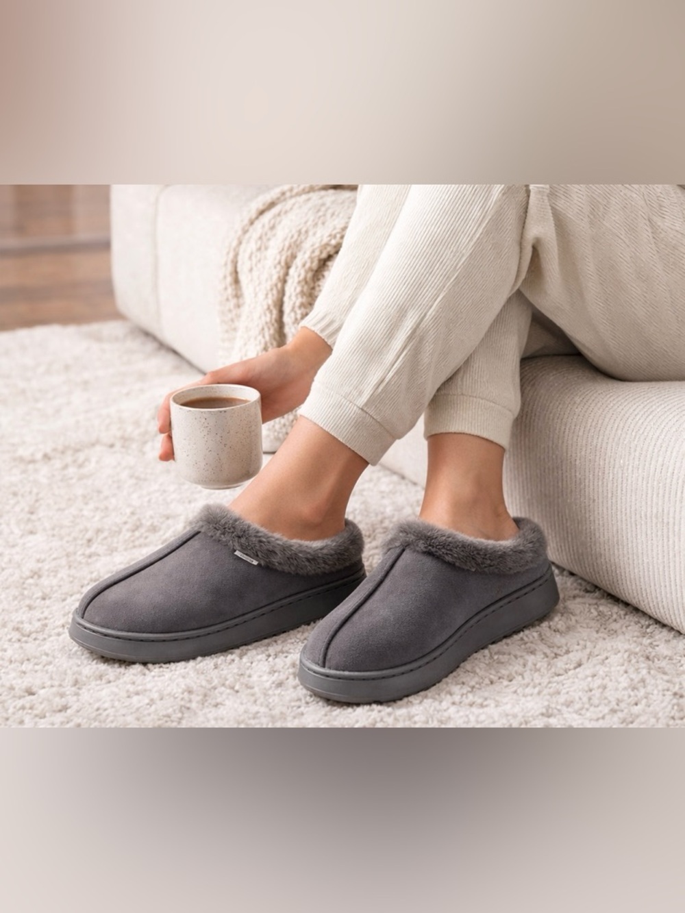 Cozy Faux Fur Lined Slippers – Soft Warm House Shoes Indoor Outdoor Grey